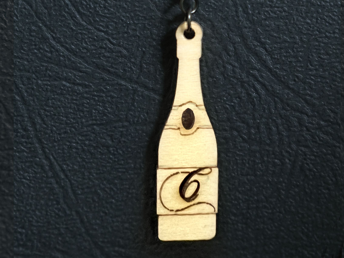 bouteille-chamapgne-fond-noir