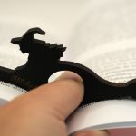 bague-de-lecture-sorciere-noire-livre.